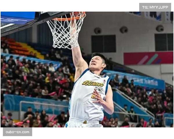 广厦93比84逆转青岛 胡金秋末节关键中投定乾坤